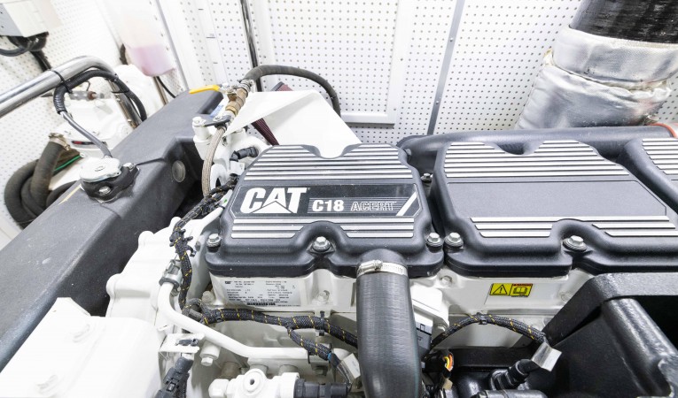 88 Outer Reef Yachts 