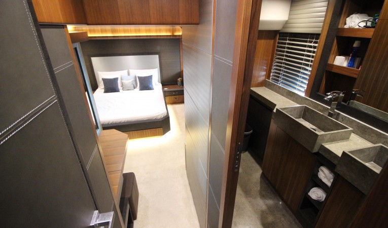 65 Monte Carlo Yachts Master stateroom