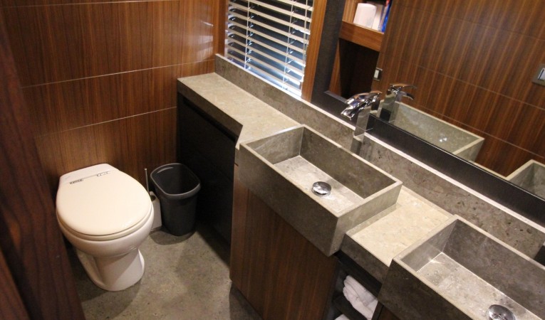 65 Monte Carlo Yachts Master head