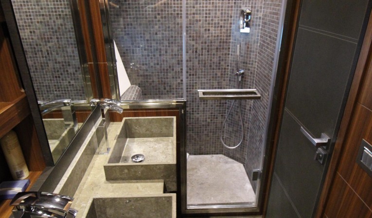 65 Monte Carlo Yachts Master head