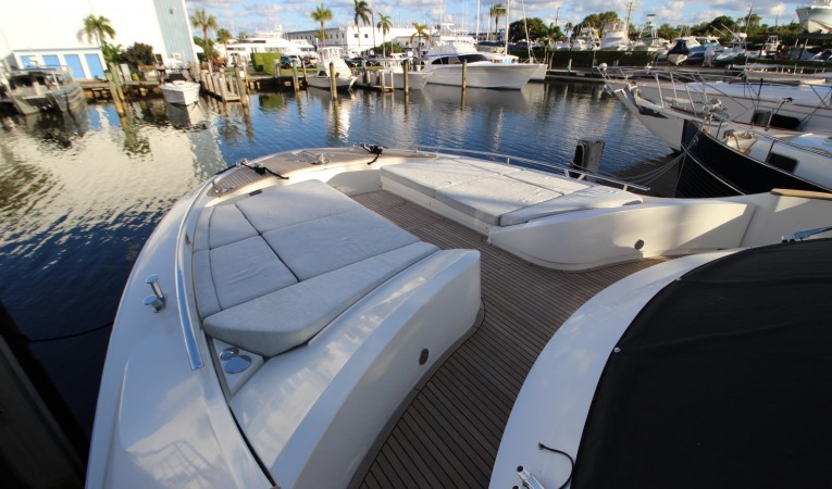 65 Monte Carlo Yachts Bow