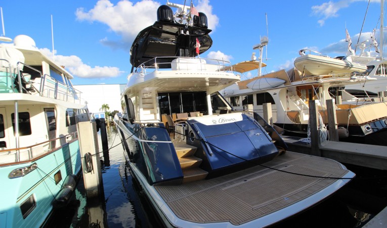 65 Monte Carlo Yachts MCY 65