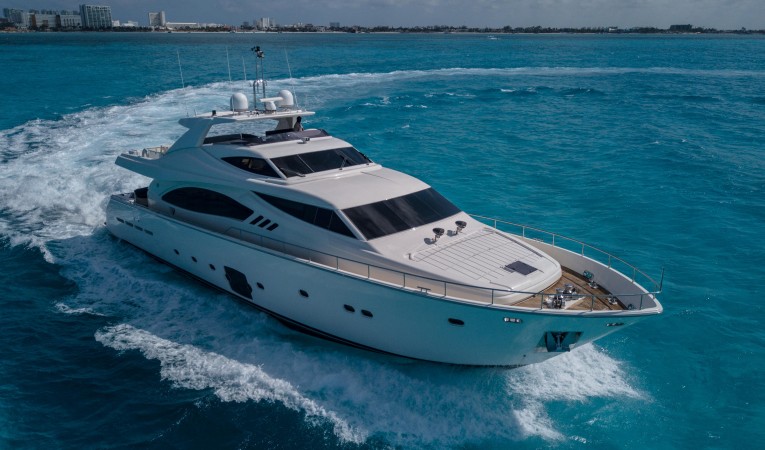 88 Ferretti Yachts 
