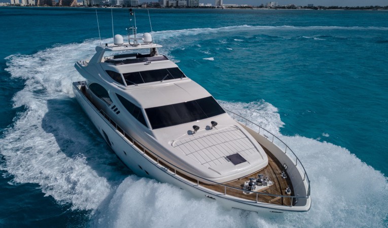 88 Ferretti Yachts 