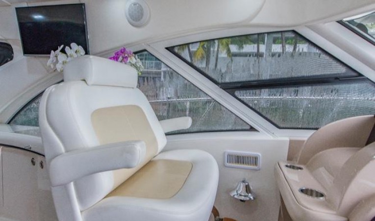 58 Sea Ray Helm Seat