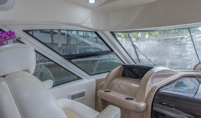 58 Sea Ray Helm Seat