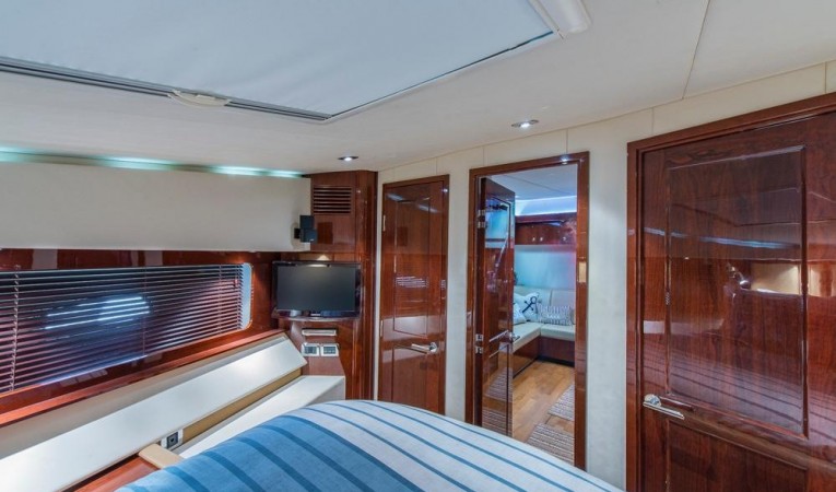 58 Sea Ray VIP Stateroom