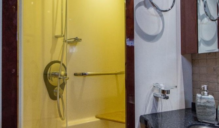 58 Sea Ray Master Head