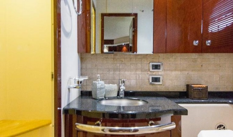 58 Sea Ray Master Head