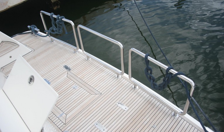 82 Horizon Swim Platform