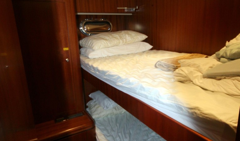 82 Horizon Crew Stateroom
