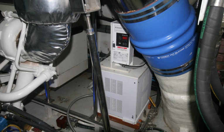 82 Horizon Engine Room Starboard Aft