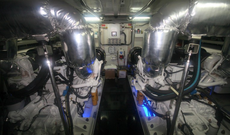 82 Horizon Engine Room Forward