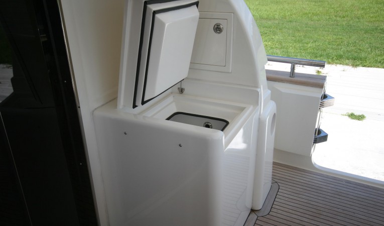 82 Horizon Eskimo Ice Box