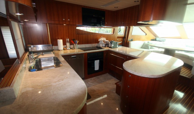 82 Horizon Galley
