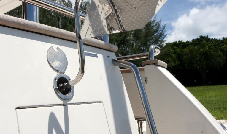 82 Horizon Custom Swim Platform Shower