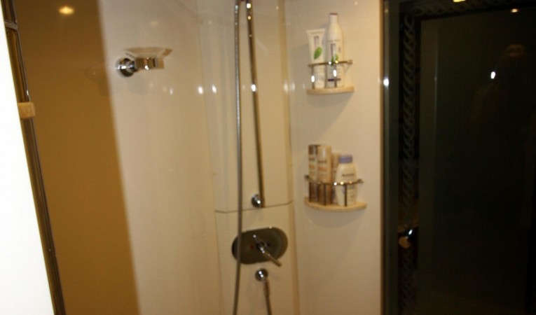82 Horizon Master Shower