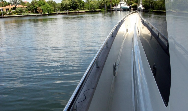 82 Horizon Port Side Deck