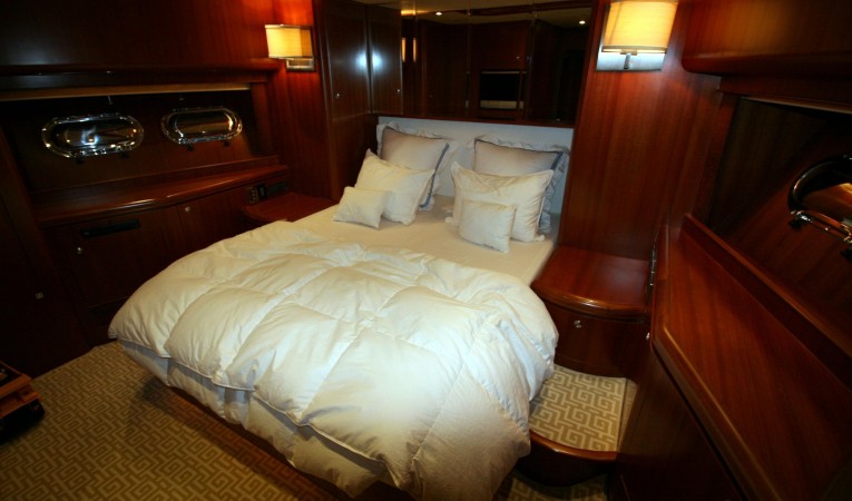 82 Horizon VIP Guest Stateroom