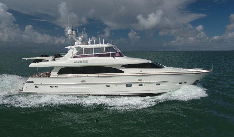 82 Horizon Starboard Running