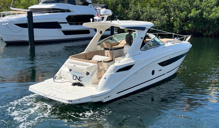 35 Sea Ray 