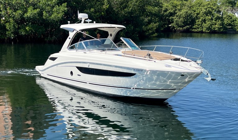 35 Sea Ray 