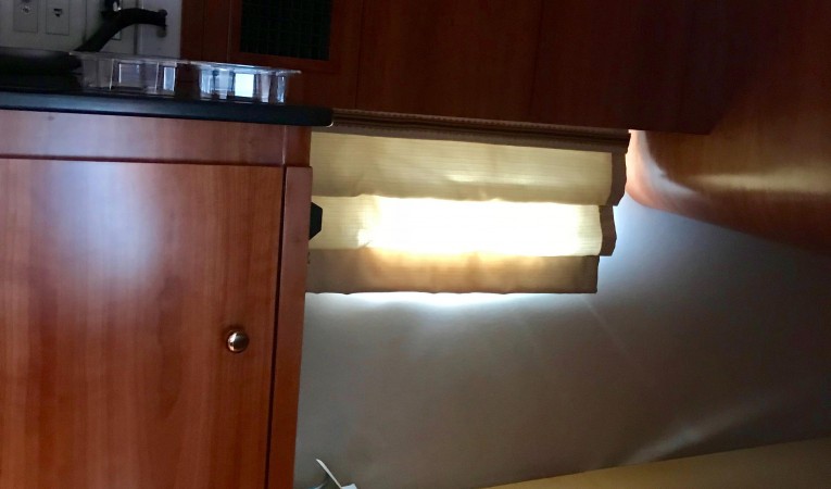 52 Tiara Stbd Side Berth - Twins