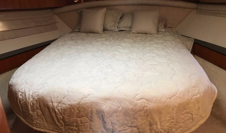 52 Tiara Fwd Stateroom