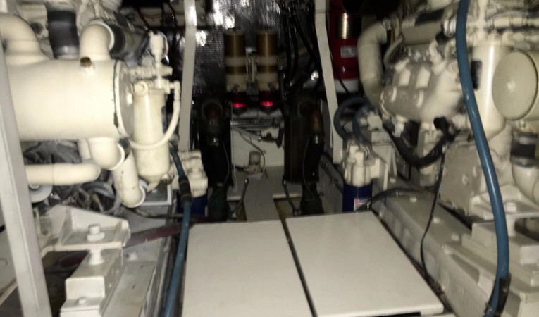 50 Chris Craft Engine Room