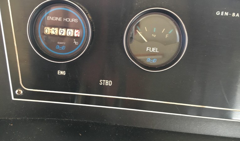 50 Chris Craft STBD Engine Hours