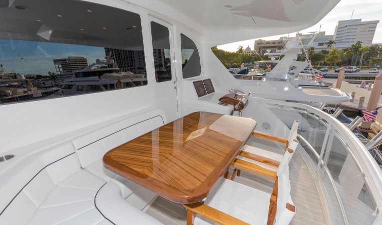 92 Viking Enclosed bridge aft deck