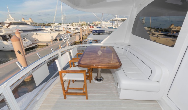 92 Viking Enclosed bridge aft deck
