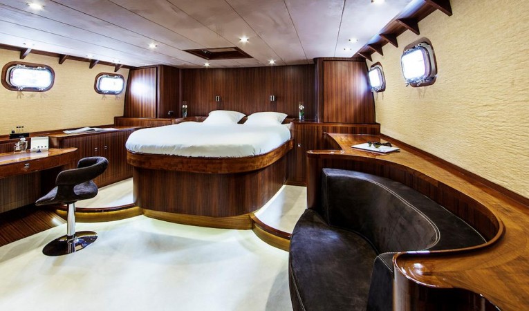 65 Feadship 