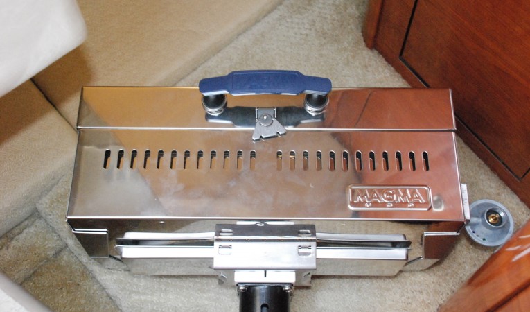 26 Sea Ray Magma outside Grill