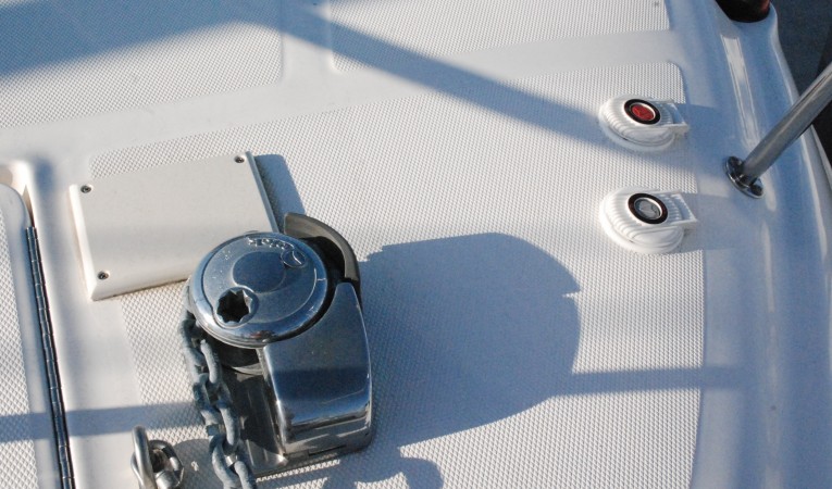 26 Sea Ray Electric Windlass foot controls