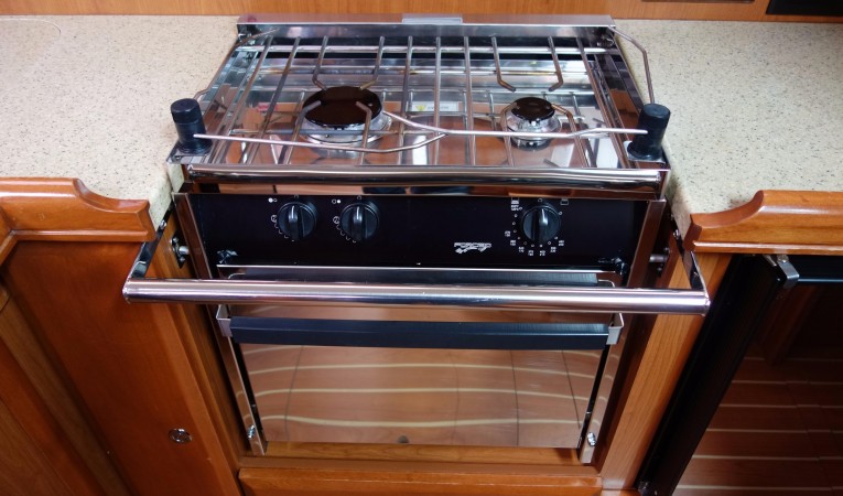 38 Hunter Stove
