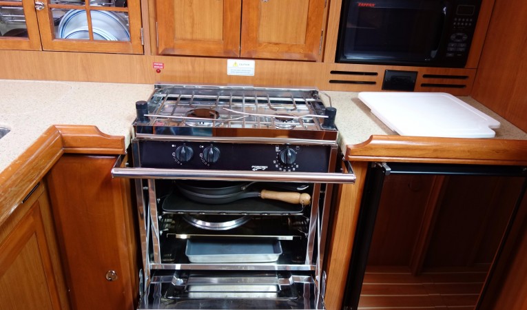 38 Hunter Stove