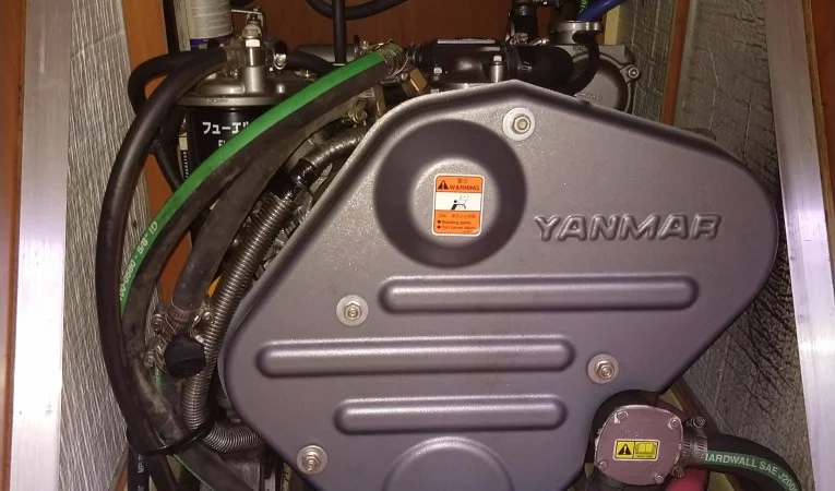 38 Hunter Yanmar 3JH4E Diesel Auxilary Engine