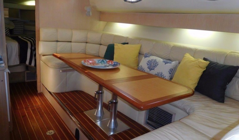 40 Tiara Salon/Dining Settee - Looking Forward