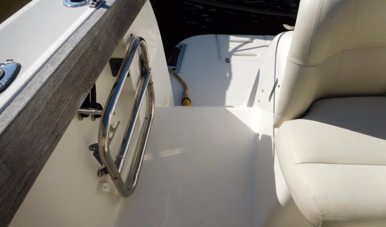 40 Tiara Gate and Stairs to Transom