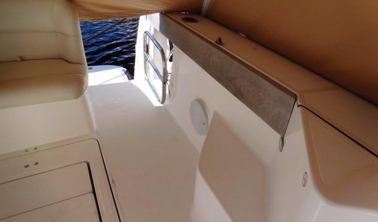 40 Tiara Transom Gate - Open