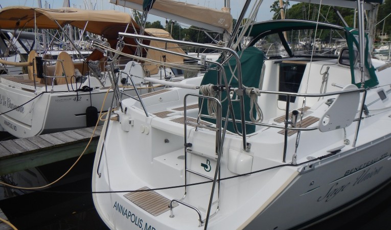 37 Beneteau America 