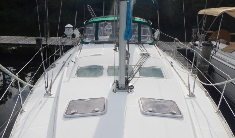 37 Beneteau America 