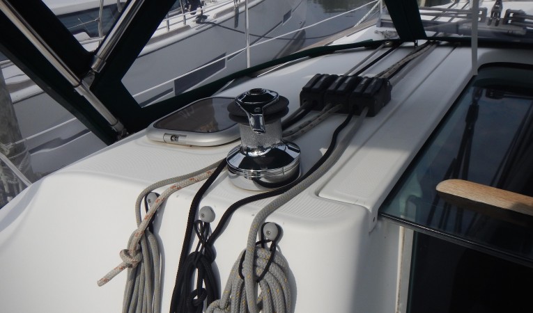 37 Beneteau America 