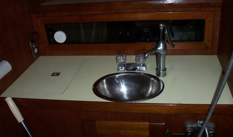 38 Alajuela Galley Sink