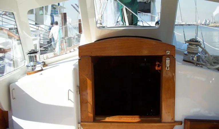 38 Alajuela Companionway