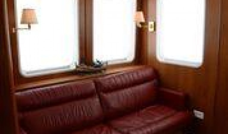 75 Cape Horn Wheelhouse, Aft