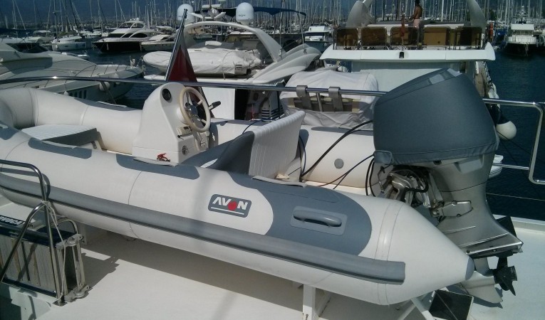 75 Cape Horn Dinghy