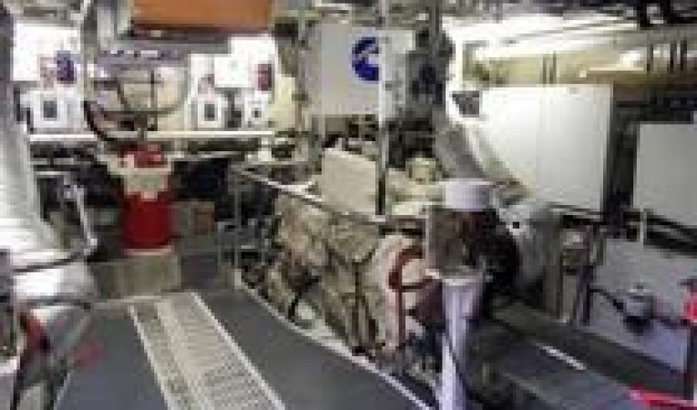 75 Cape Horn Engine Room