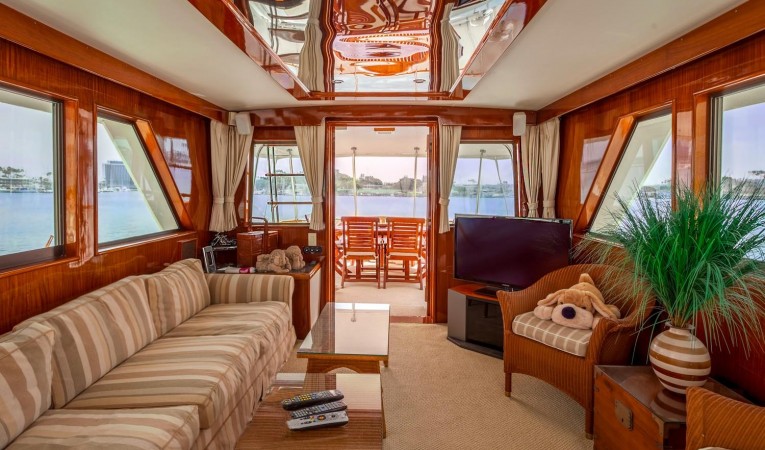 53 Hatteras Salon to Aft Deck